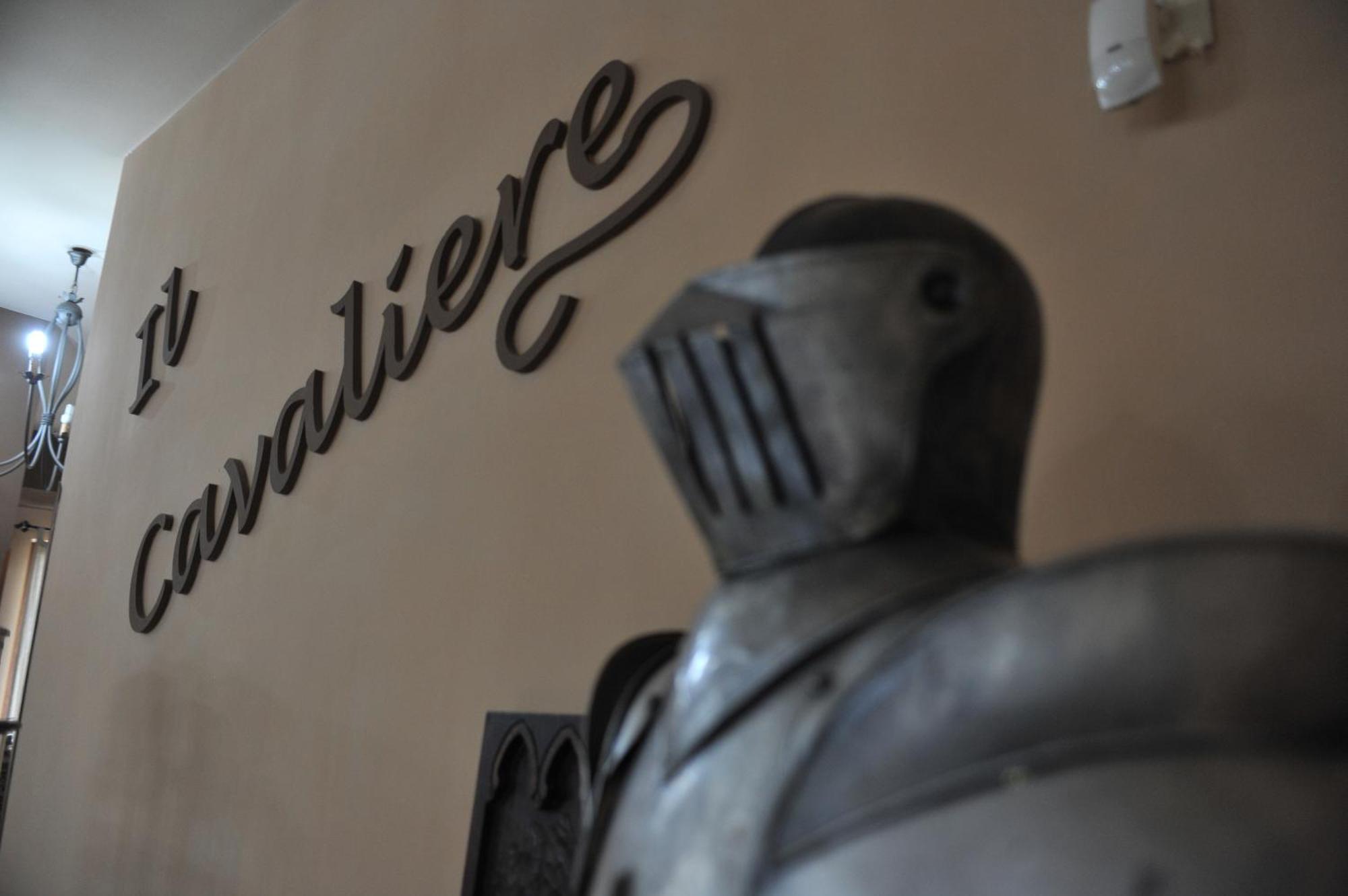 Hotel Il Cavaliere ซาร์โน ภายนอก รูปภาพ