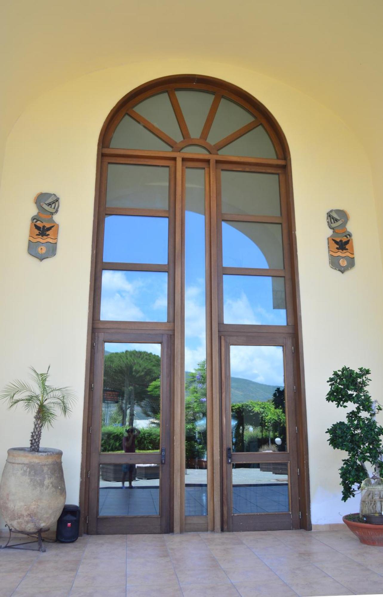 Hotel Il Cavaliere ซาร์โน ภายนอก รูปภาพ