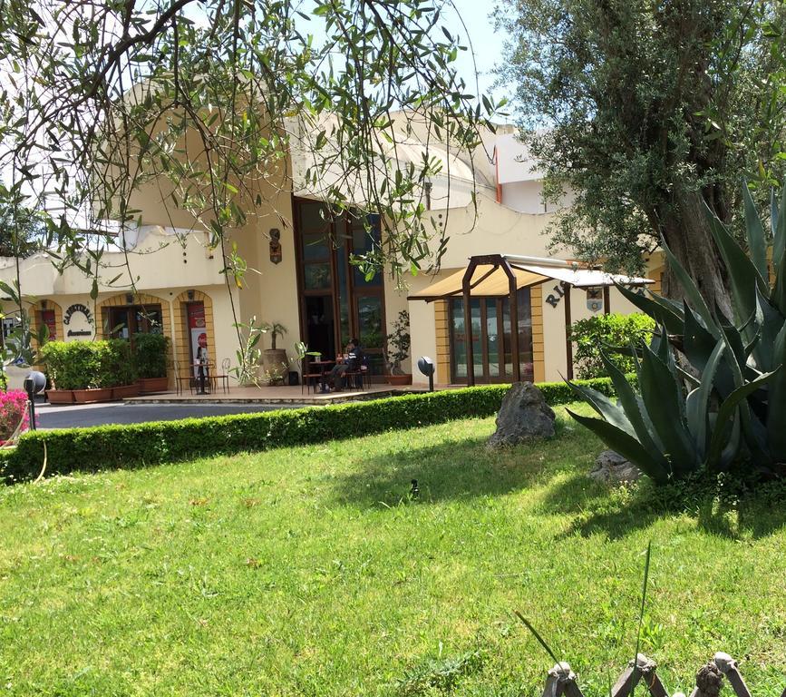 Hotel Il Cavaliere ซาร์โน ภายนอก รูปภาพ