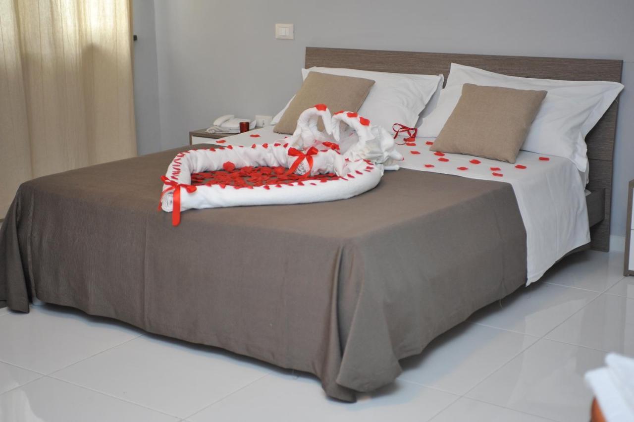 Hotel Il Cavaliere ซาร์โน ภายนอก รูปภาพ